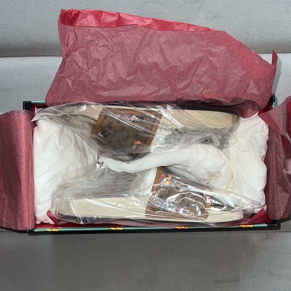 GUCCI x DISNEY Mickey Mouse slides - Picture 7 of 10